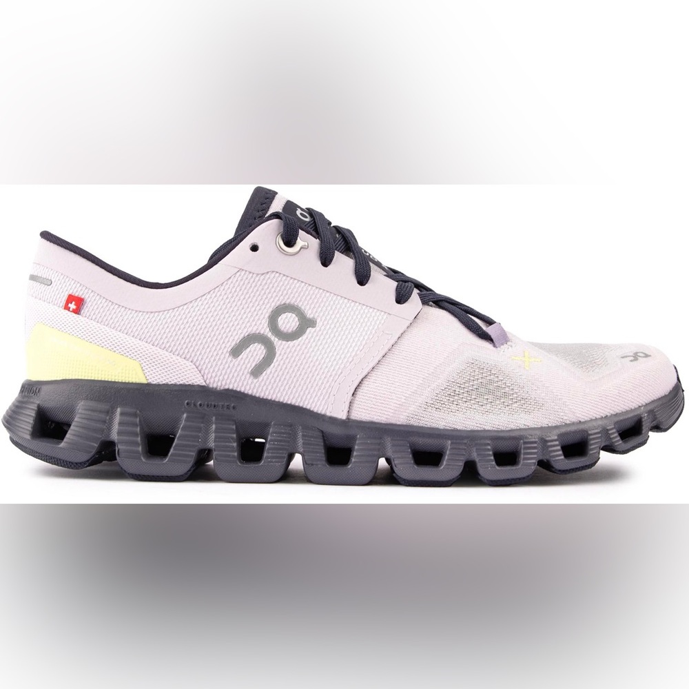 On Cloud X 3 Running light orchid/yellow accents sneakers 7.5